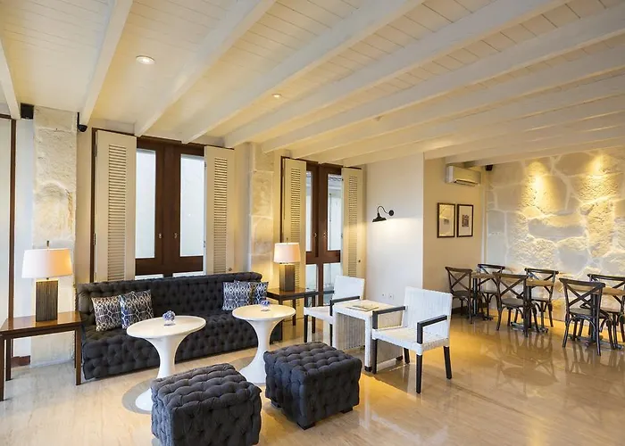 Tanaya Hotel
