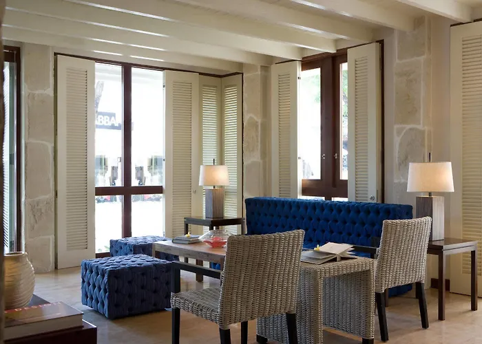Tanaya Hotel 2*